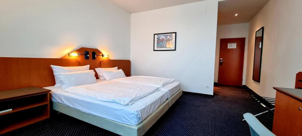 Exo Square Heidelberg/Schwetzingen - By Superfly Hotels Bagian luar foto